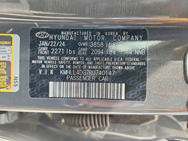 2024 HYUNDAI ELANTRA