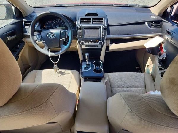 2014 TOYOTA CAMRY
