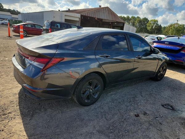 2021 HYUNDAI ELANTRA SEL w/ Convenience Pkg