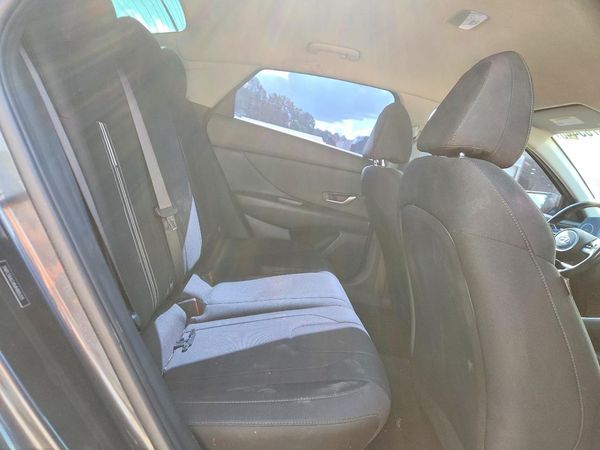 2021 HYUNDAI ELANTRA SEL w/ Convenience Pkg