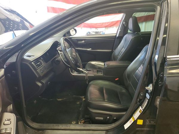 2016 TOYOTA CAMRY