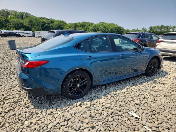 2025 TOYOTA CAMRY