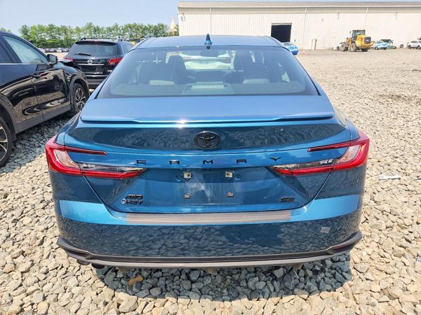 2025 TOYOTA CAMRY