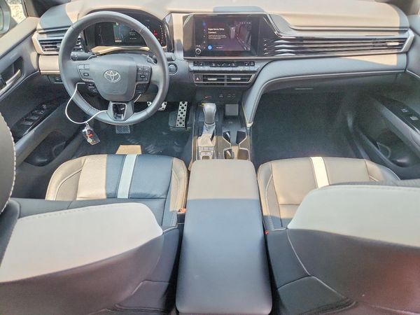 2025 TOYOTA CAMRY