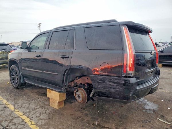 2016 CADILLAC ESCALADE Standard