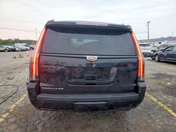 2016 CADILLAC ESCALADE Standard