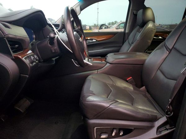 2016 CADILLAC ESCALADE Standard