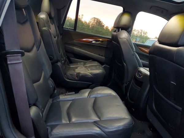2016 CADILLAC ESCALADE Standard