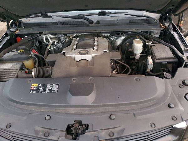 2016 CADILLAC ESCALADE Standard