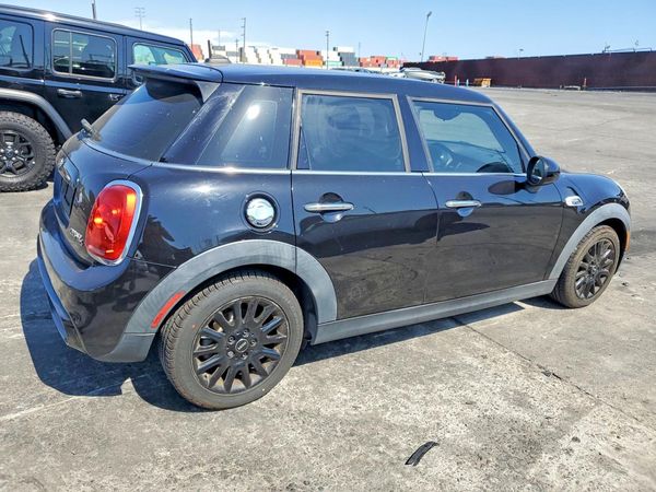 2017 MINI COOPER