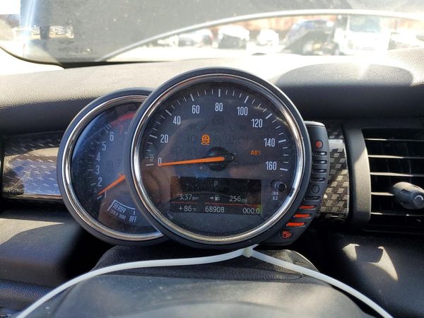 2017 MINI COOPER