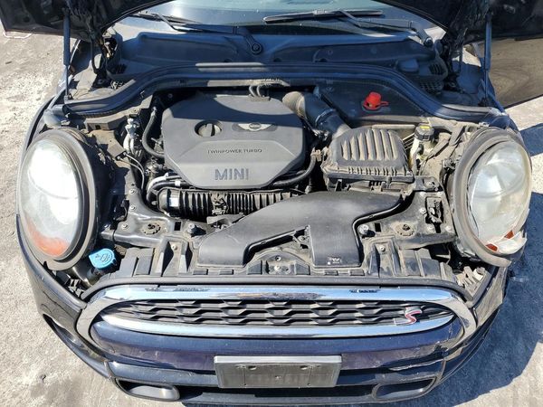 2017 MINI COOPER