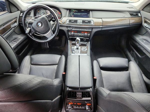 2013 BMW 740