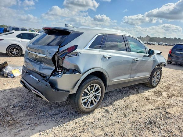 2023 CADILLAC XT5