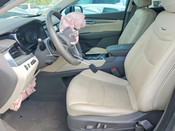 2023 CADILLAC XT5