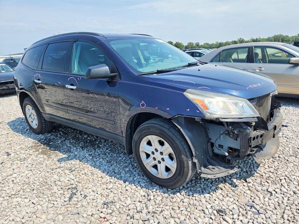2017 CHEVROLET TRAVERSE LS