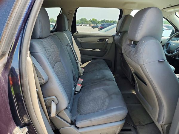 2017 CHEVROLET TRAVERSE LS