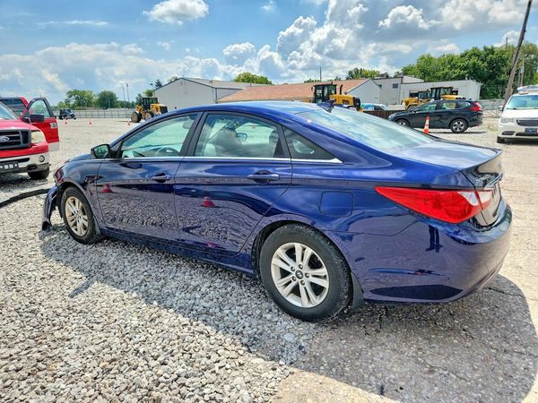 2013 HYUNDAI SONATA GLS/ GLS Popular