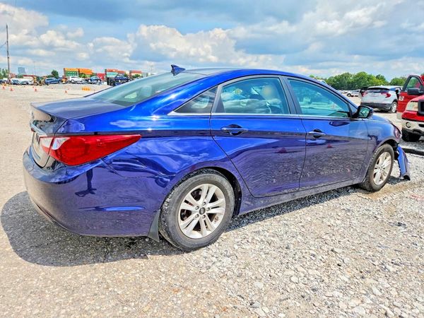 2013 HYUNDAI SONATA GLS/ GLS Popular
