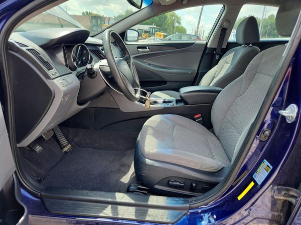 2013 HYUNDAI SONATA GLS/ GLS Popular