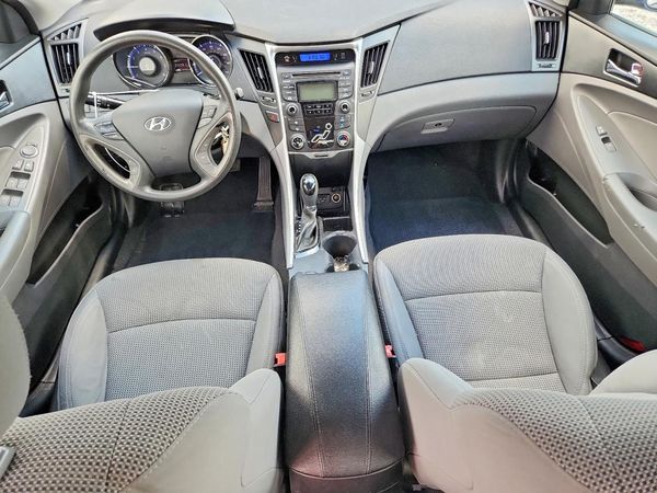 2013 HYUNDAI SONATA GLS/ GLS Popular
