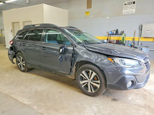 2018 SUBARU OUTBACK Limited+M/R+ES+NAVI — Passenger 3/4