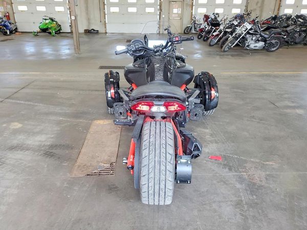 2025 CAN-AM SPYDER ROADSTER