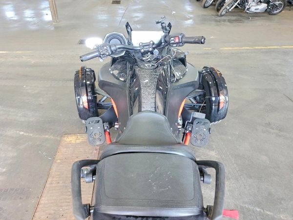 2025 CAN-AM SPYDER ROADSTER