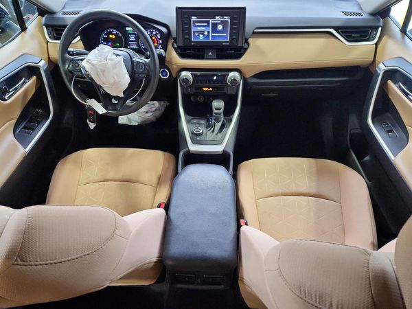 2022 TOYOTA RAV4 XLE