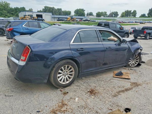2012 CHRYSLER 300 Base/Limited