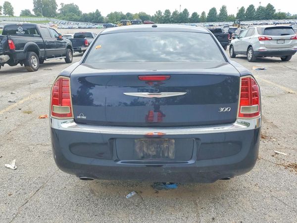 2012 CHRYSLER 300 Base/Limited