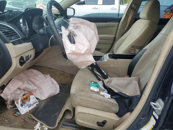 2012 CHRYSLER 300 Base/Limited