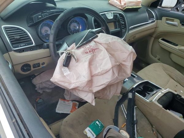 2012 CHRYSLER 300 Base/Limited