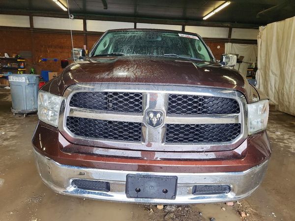 2013 RAM 1500 SLT