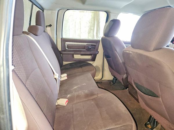 2013 RAM 1500 SLT
