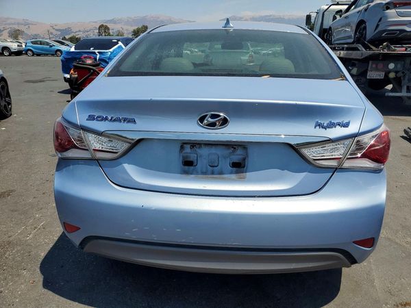 2012 HYUNDAI SONATA Middle level