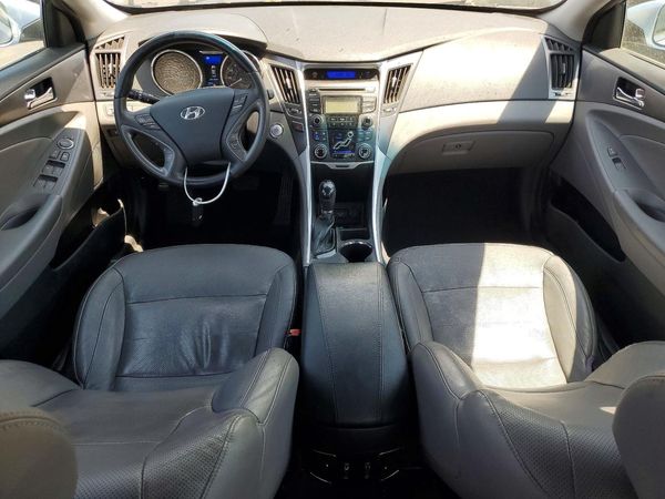 2012 HYUNDAI SONATA Middle level