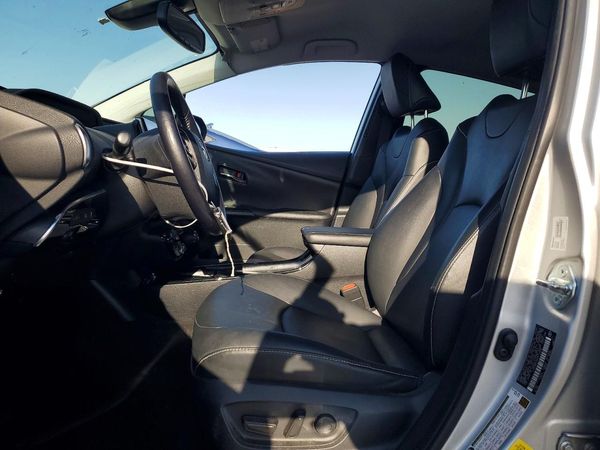 2021 TOYOTA PRIUS — DENT