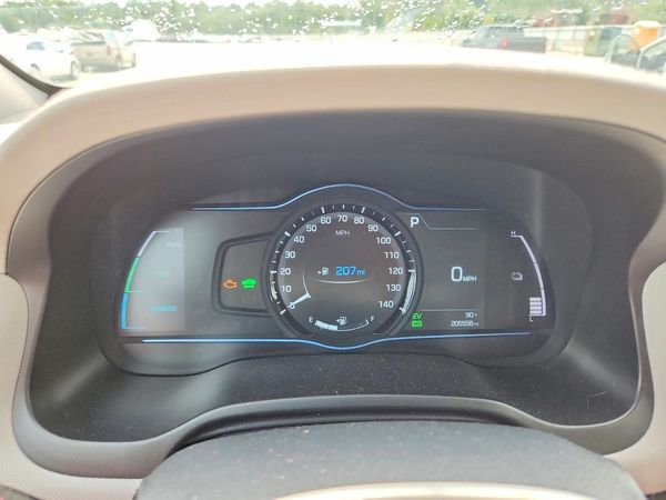 2018 HYUNDAI IONIQ Limited (HEV)