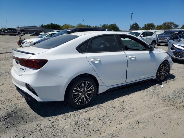 2024 KIA FORTE GT Line