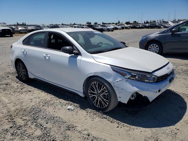 2024 KIA FORTE GT Line