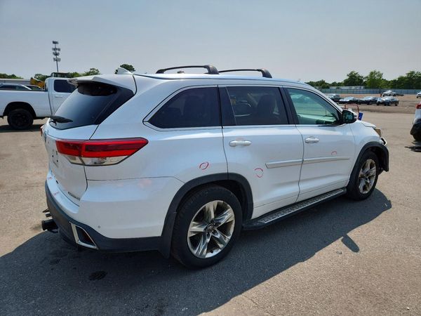2018 TOYOTA HIGHLANDER