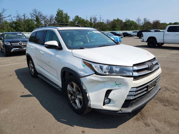 2018 TOYOTA HIGHLANDER