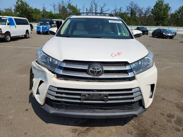 2018 TOYOTA HIGHLANDER