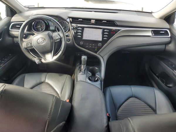 2018 TOYOTA CAMRY