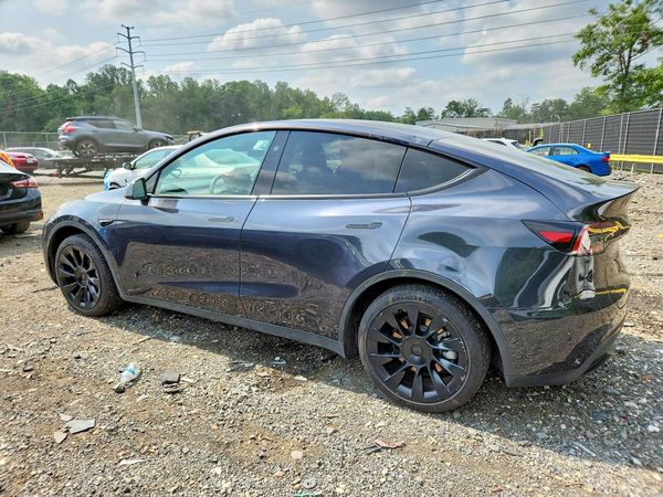 2024 TESLA MODEL Y