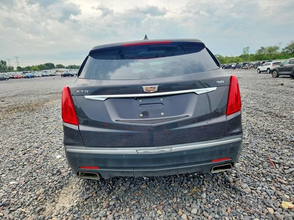 2017 CADILLAC XT5