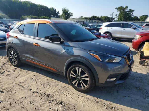 2020 NISSAN KICKS