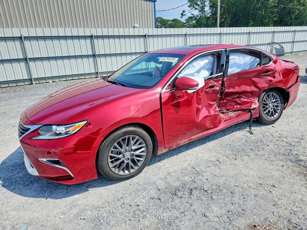 2018 LEXUS ES
