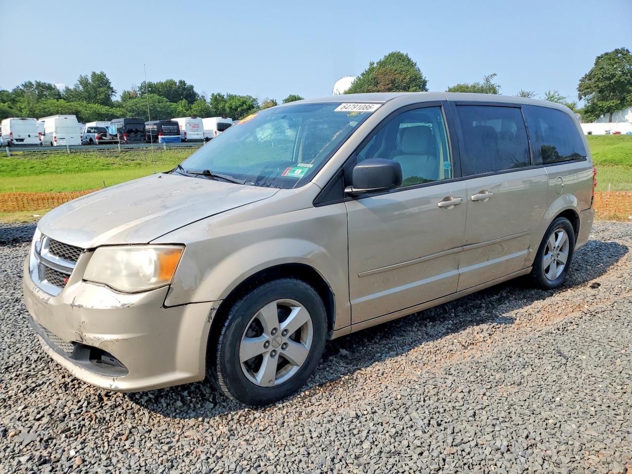 2013 DODGE CARAVAN SE — Front 3/4
